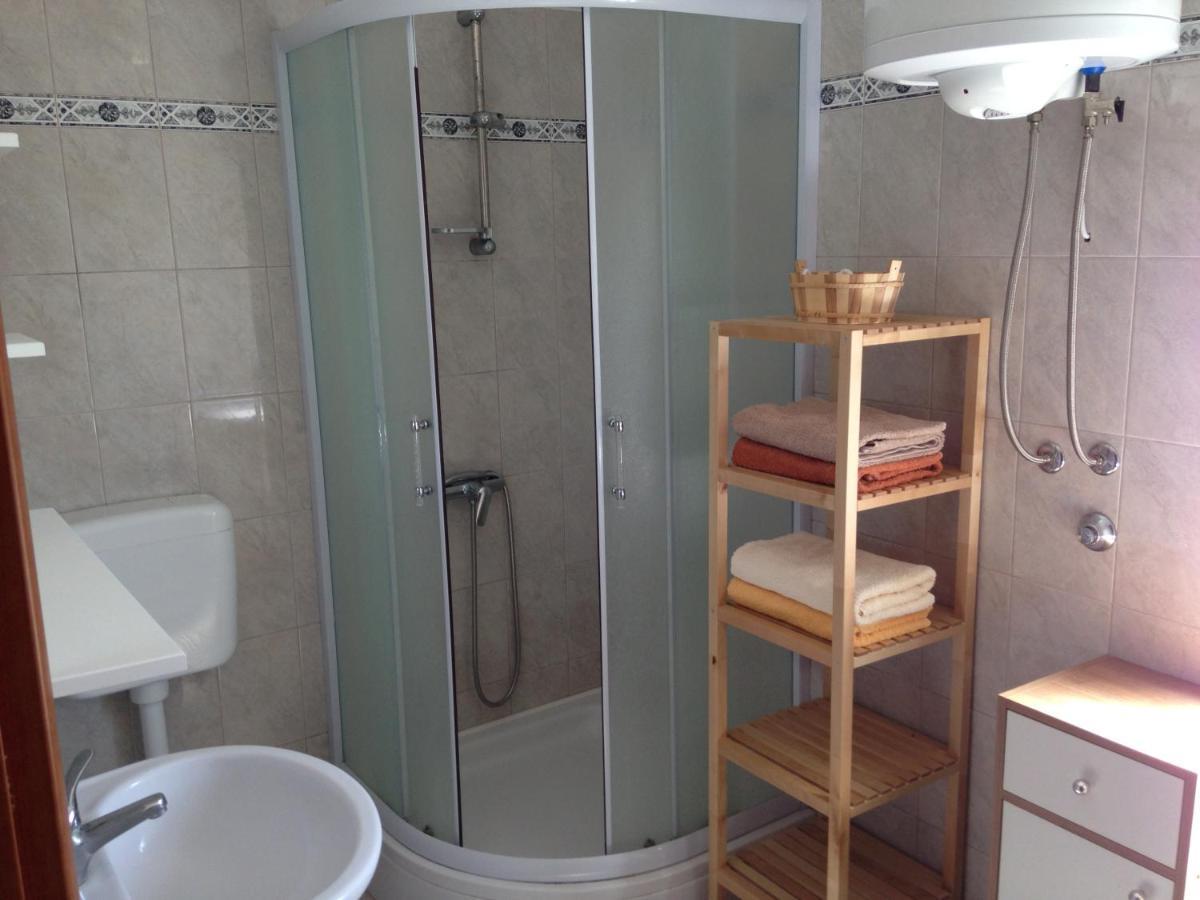 Apartment And Studio Jelusic Пинезичи Экстерьер фото
